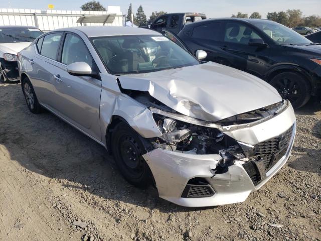 1N4BL4BV4LC262046 - 2020 NISSAN ALTIMA S SILVER photo 4