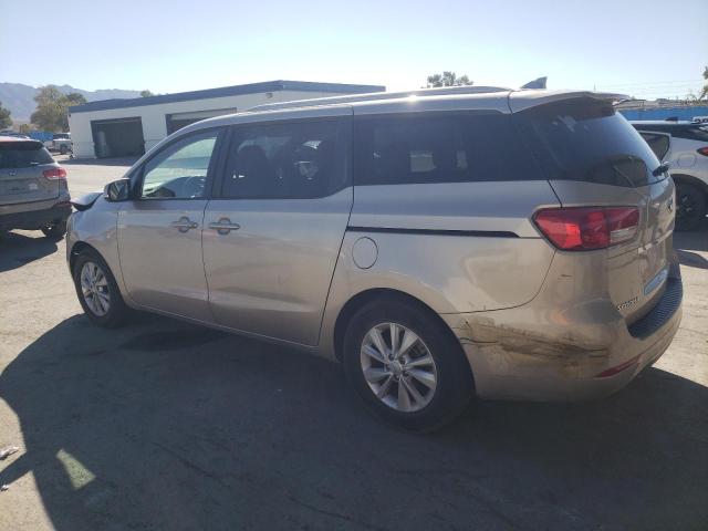 KNDMB5C11F6026884 - 2015 KIA SEDONA LX GOLD photo 2