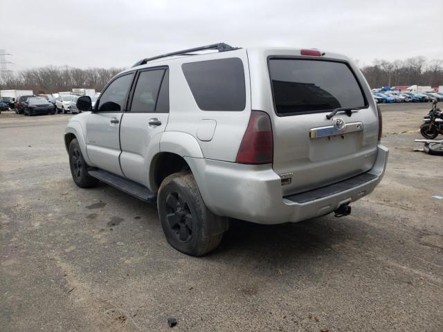 JTEBU14R460092651 - 2006 TOYOTA 4RUNNER SR5 SILVER photo 2