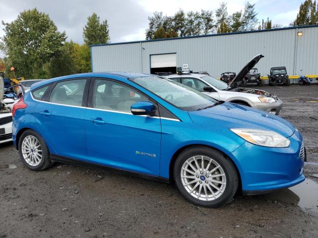 1FADP3R46DL126037 - 2013 FORD FOCUS BEV BLUE photo 4