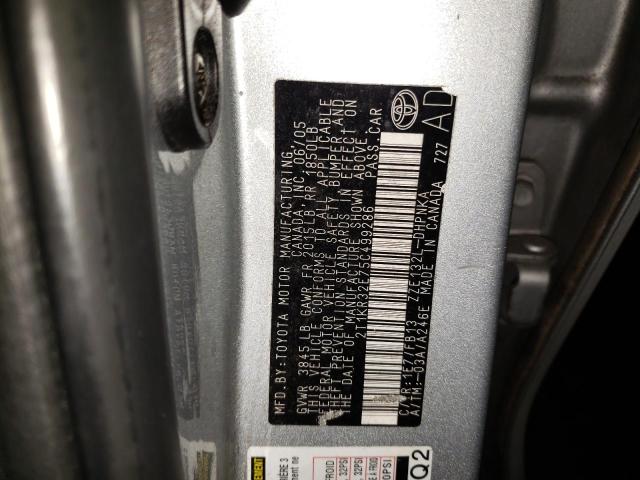 2T1KR32E75C499286 - 2005 TOYOTA COROLLA MA XR SILVER photo 12