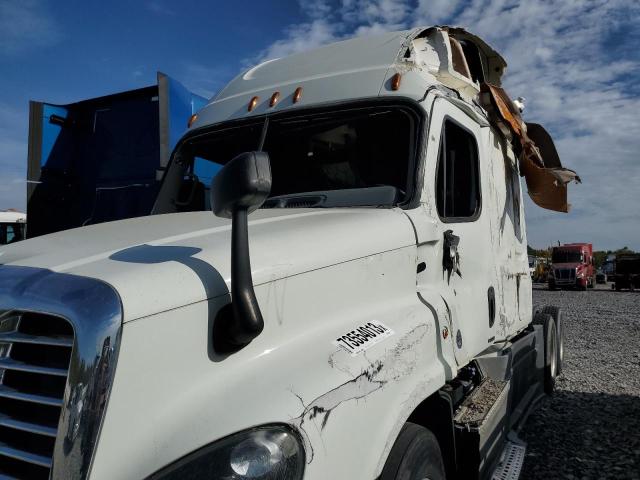 3AKJGLDR5JDKD0575 - 2018 FREIGHTLINER CASCADIA 1 WHITE photo 9