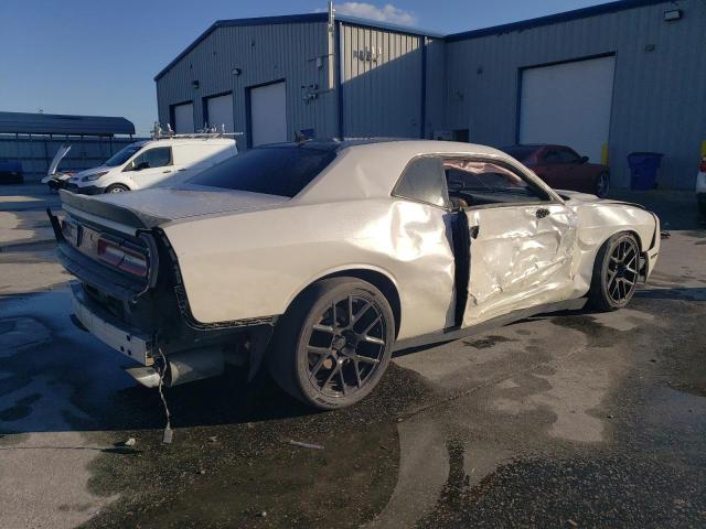 2C3CDZFJ5FH798347 - 2015 DODGE CHALLENGER R/T SCAT PACK WHITE photo 3