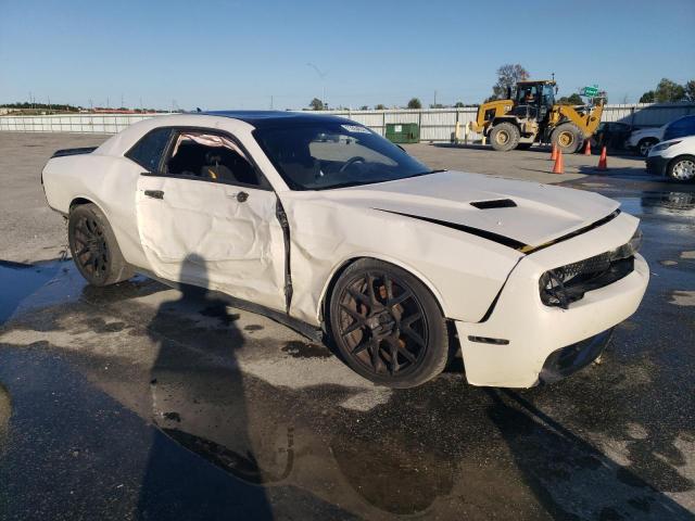 2C3CDZFJ5FH798347 - 2015 DODGE CHALLENGER R/T SCAT PACK WHITE photo 4