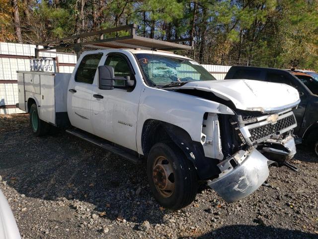 1GB4CZCL7BF160478 - 2011 CHEVROLET SILVERADO C3500 WHITE photo 4