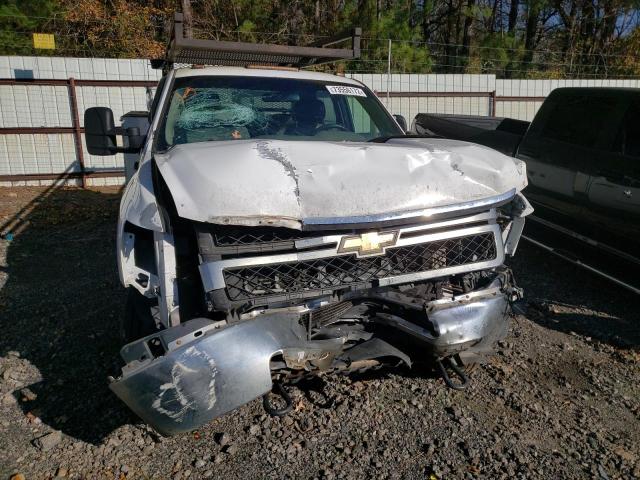 1GB4CZCL7BF160478 - 2011 CHEVROLET SILVERADO C3500 WHITE photo 5