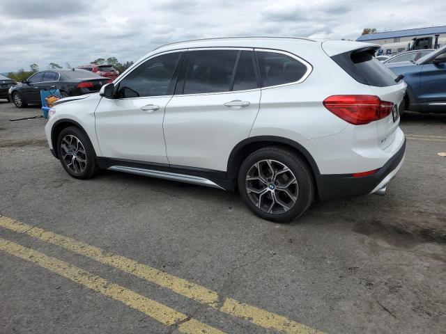 WBXJG9C00M5S27863 - 2021 BMW X1 XDRIVE28I WHITE photo 2