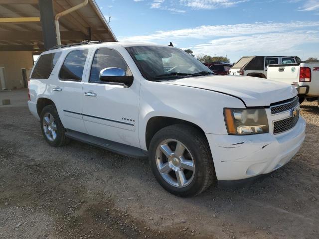 1GNUCCE07AR100796 - 2010 CHEVROLET TAHOE C1500 LTZ WHITE photo 4