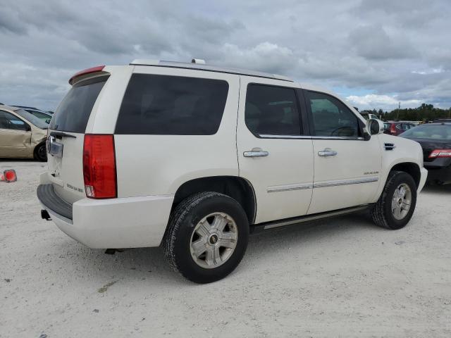 1GYS3CEF3BR142799 - 2011 CADILLAC ESCALADE PREMIUM WHITE photo 3