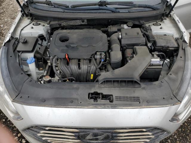 5NPE24AF0JH669612 - 2018 HYUNDAI SONATA SE SILVER photo 11