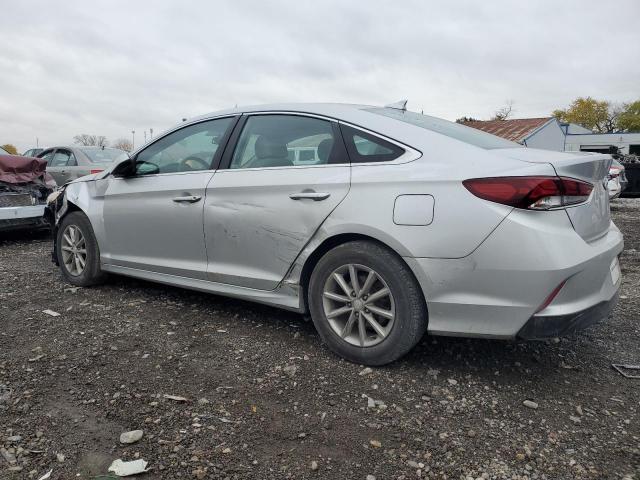 5NPE24AF0JH669612 - 2018 HYUNDAI SONATA SE SILVER photo 2