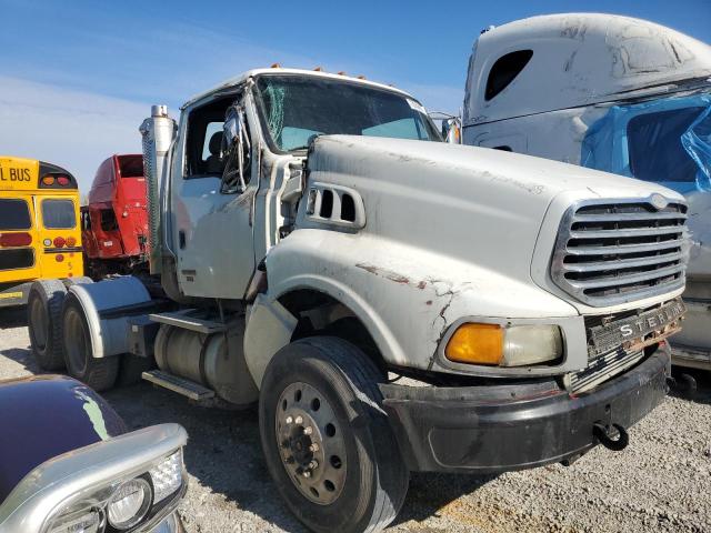 2FWJA3CV74AN26193 - 2004 STERLING TRUCK AT 9500 WHITE photo 1