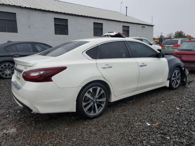 1N4AL3AP0HC134449 - 2017 NISSAN ALTIMA 2.5 WHITE photo 3