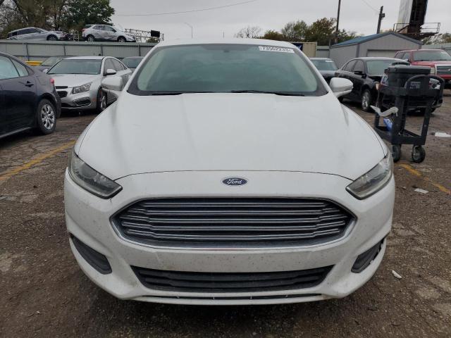 3FA6P0H7XGR151628 - 2016 FORD FUSION SE WHITE photo 5