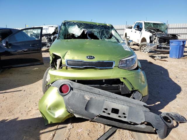 KNDJN2A28G7824914 - 2016 KIA SOUL GREEN photo 5