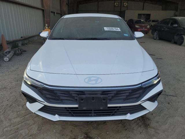 KMHLM4DG8RU736654 - 2024 HYUNDAI ELANTRA SEL WHITE photo 5