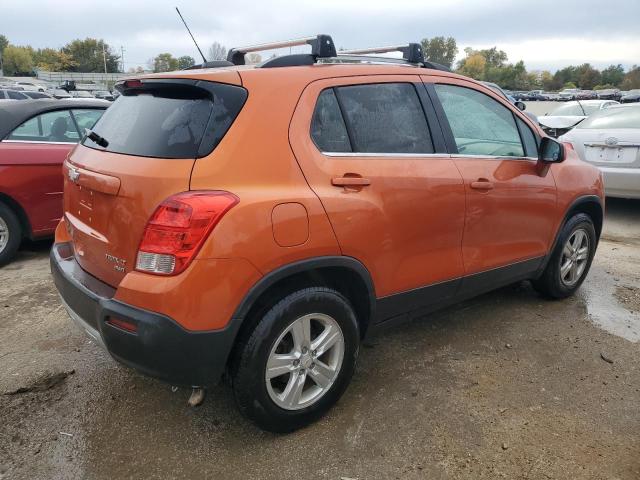 KL7CJRSB1FB116265 - 2015 CHEVROLET TRAX 1LT ORANGE photo 3