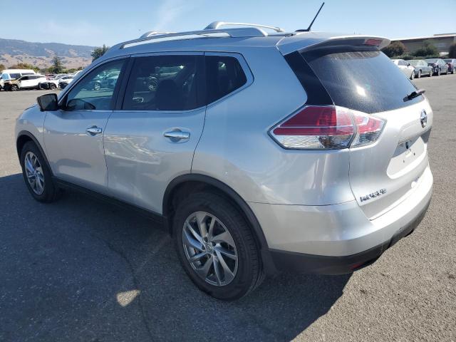 5N1AT2MVXFC915485 - 2015 NISSAN ROGUE S SILVER photo 2