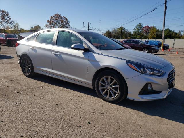 5NPE24AFXKH782467 - 2019 HYUNDAI SONATA SE SILVER photo 4