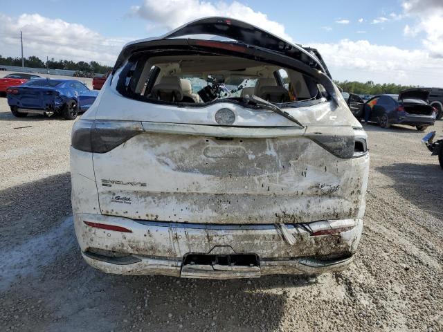 5GAEVCKW8NJ136907 - 2022 BUICK ENCLAVE AVENIR WHITE photo 6