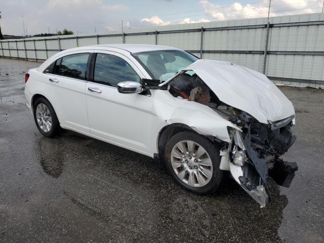 1C3CCBABXEN124940 - 2014 CHRYSLER 200 LX WHITE photo 4