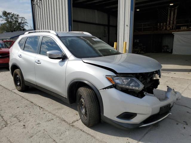 KNMAT2MTXFP529029 - 2015 NISSAN ROGUE S SILVER photo 4