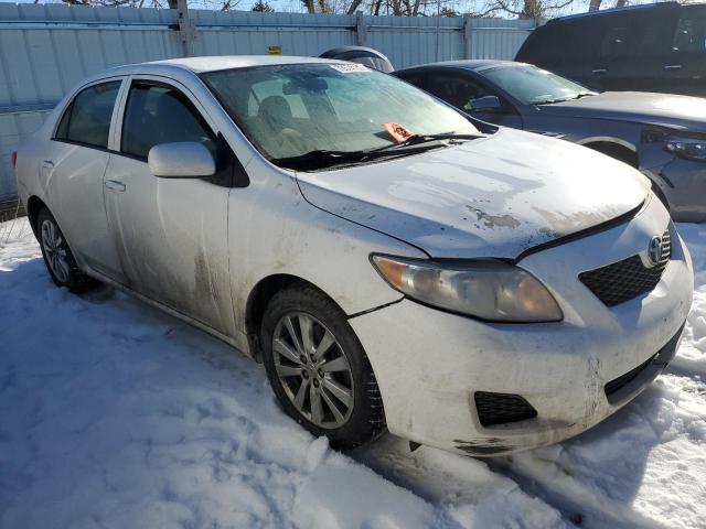 1NXBU4EE1AZ182547 - 2010 TOYOTA COROLLA BASE WHITE photo 4