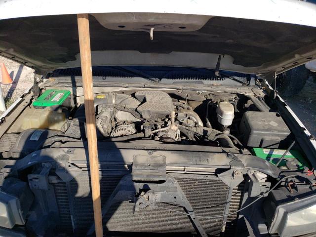 1GBJC34D76E153808 - 2006 CHEVROLET SILVERADO C3500 WHITE photo 11