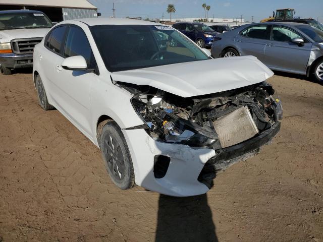 3KPA24AB9KE178411 - 2019 KIA RIO S WHITE photo 4