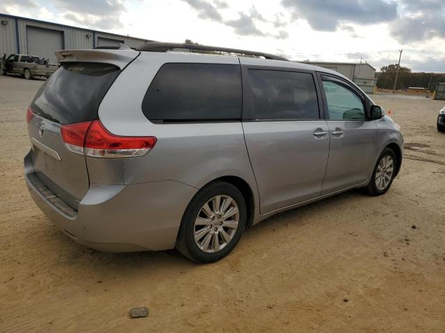 5TDDK3DC7ES080936 - 2014 TOYOTA SIENNA XLE GRAY photo 3