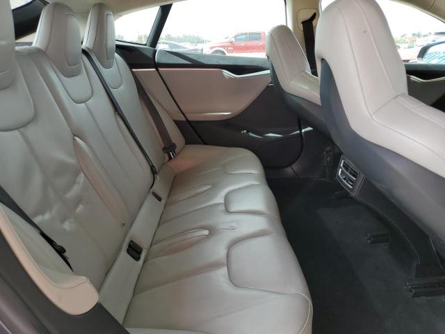 5YJSA1E16FF103396 - 2015 TESLA MODEL S ნაცრისფერი ფოტო 10