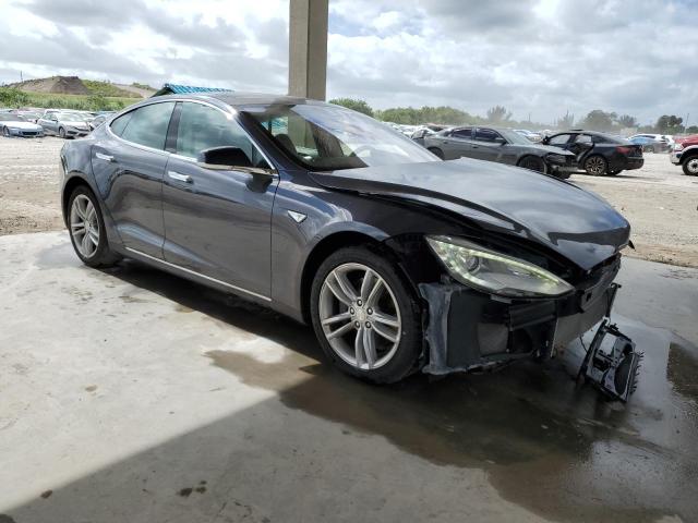 5YJSA1E16FF103396 - 2015 TESLA MODEL S ნაცრისფერი ფოტო 4