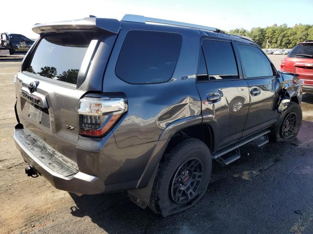 JTEBU5JR7J5492002 - 2018 TOYOTA 4RUNNER SR5/SR5 PREMIUM GRAY photo 3