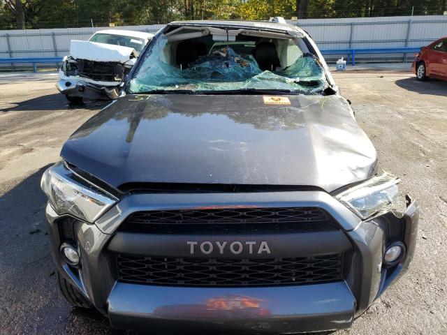 JTEBU5JR7J5492002 - 2018 TOYOTA 4RUNNER SR5/SR5 PREMIUM GRAY photo 5