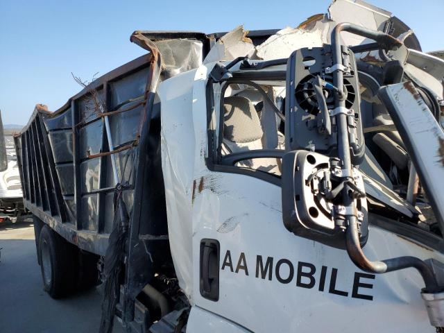 54DK6S16XJSG01670 - 2018 ISUZU FTR WHITE photo 11