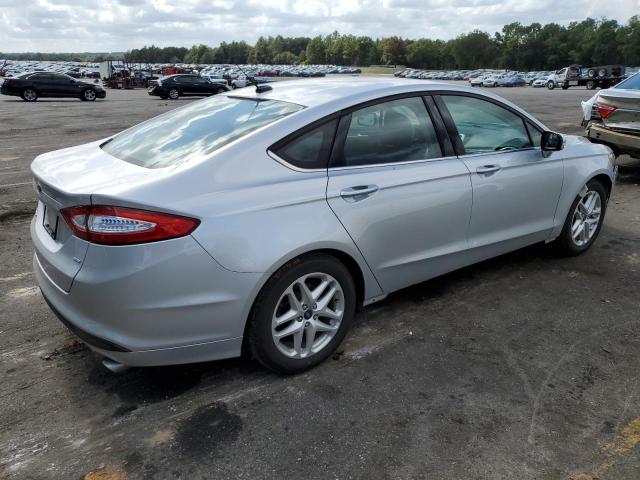 1FA6P0H72F5128958 - 2015 FORD FUSION SE SILVER photo 3