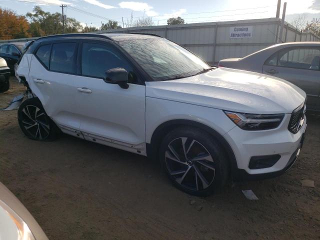 YV4162UM3M2497550 - 2021 VOLVO XC40 T5 R-DESIGN WHITE photo 4