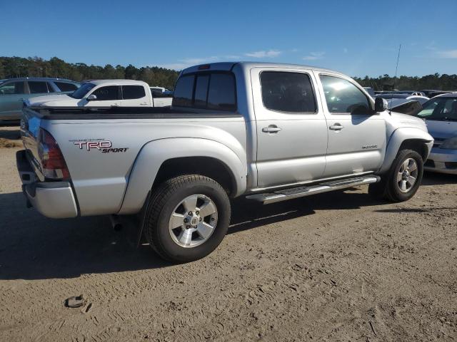 3TMJU4GN6DM155835 - 2013 TOYOTA TACOMA DOUBLE CAB PRERUNNER SILVER photo 3