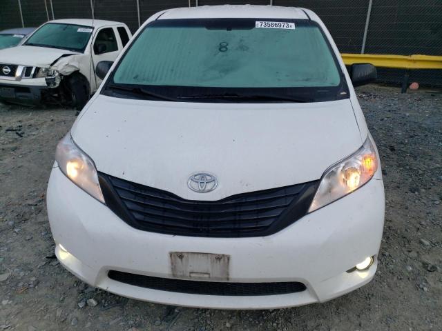 5TDZK3DC3DS365461 - 2013 TOYOTA SIENNA WHITE photo 5