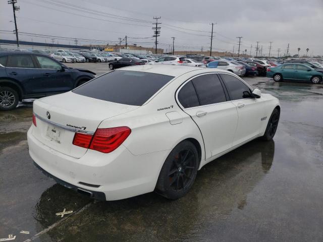 WBAKX6C5XBC197112 - 2011 BMW 750 I WHITE photo 3