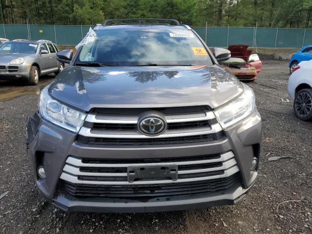 5TDJZRFH6KS928231 - 2019 TOYOTA HIGHLANDER SE GRAY photo 5