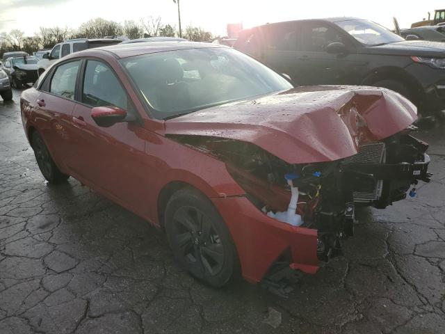 KMHLM4AG7NU364402 - 2022 HYUNDAI ELANTRA SEL RED photo 4