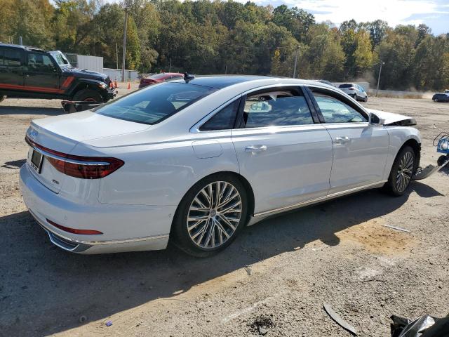 WAU8DAF85KN001299 - 2019 AUDI A8 L WHITE photo 3