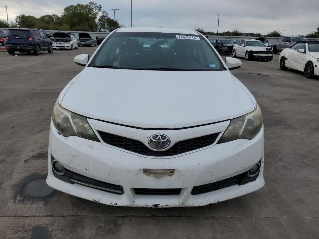 4T1BF1FK9EU860626 - 2014 TOYOTA CAMRY L WHITE photo 5