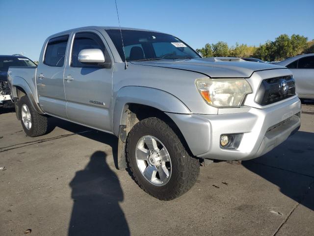 3TMJU4GN1DM146122 - 2013 TOYOTA TACOMA DOUBLE CAB PRERUNNER SILVER photo 4