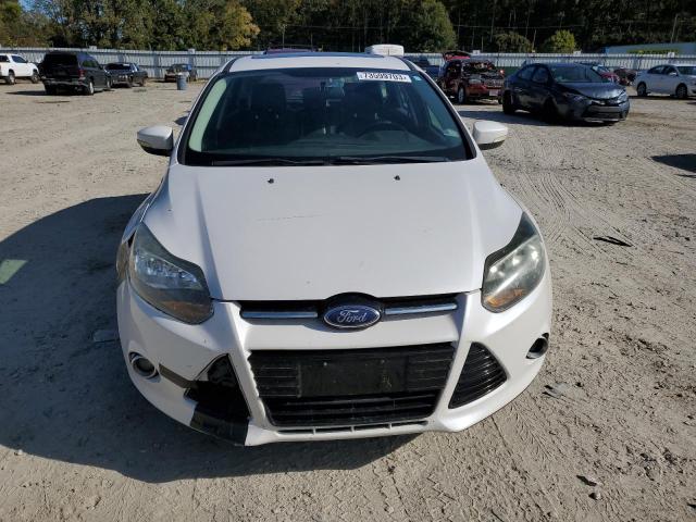 1FADP3N26EL166379 - 2014 FORD FOCUS TITANIUM WHITE photo 5