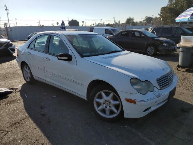 WDBRF61J52F253491 - 2002 MERCEDES-BENZ C 240 WHITE photo 4