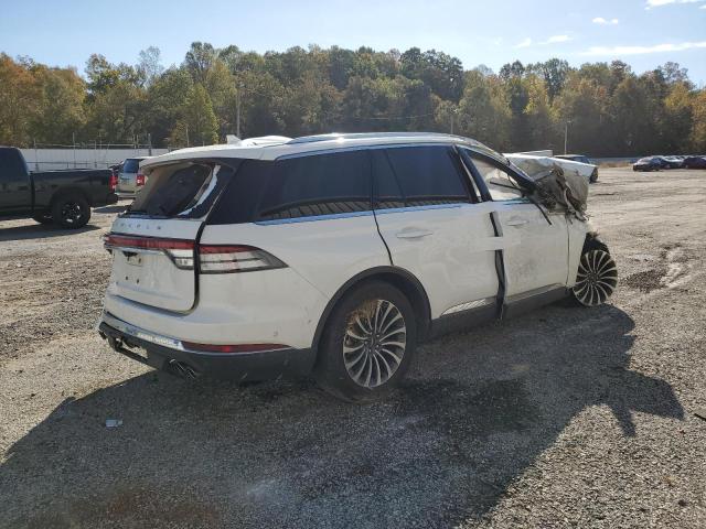 5LM5J7WC3NGL16626 - 2022 LINCOLN AVIATOR RESERVE WHITE photo 3