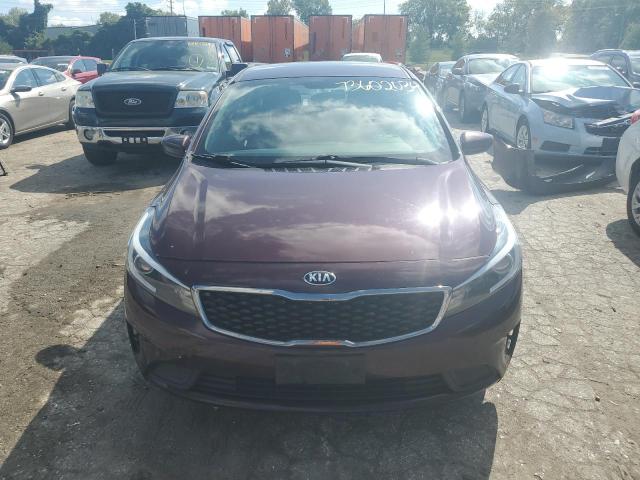 3KPFK4A77HE106262 - 2017 KIA FORTE LX BURGUNDY photo 5