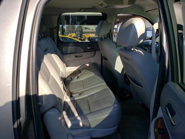 3GNFC16J77G288040 - 2007 CHEVROLET SUBURBAN C1500 CREAM photo 10